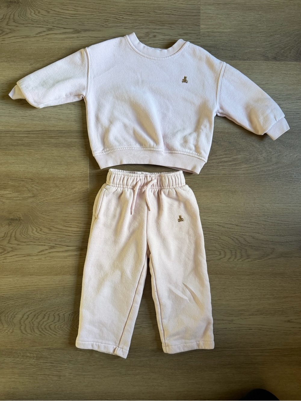 BabyGap light pink sweatset - size 18-24 months